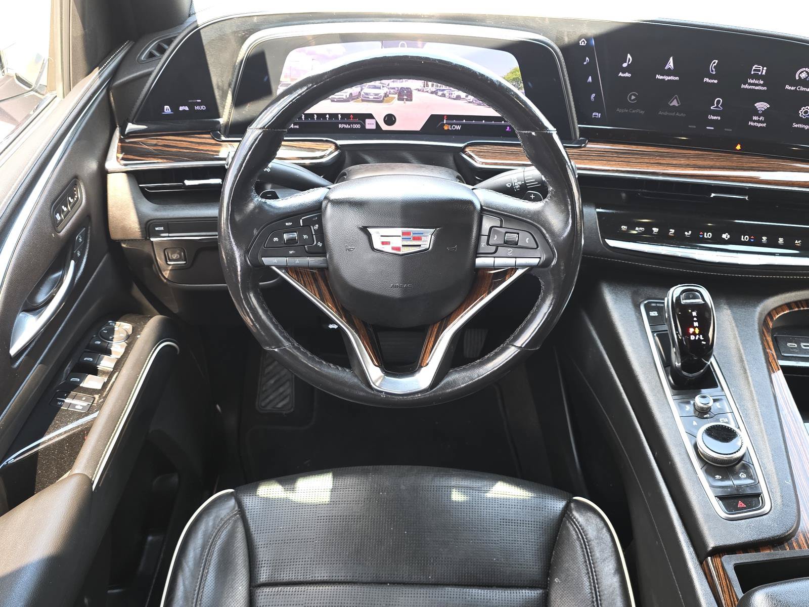 Used 2023 Cadillac Escalade Premium Luxury RWD image 15