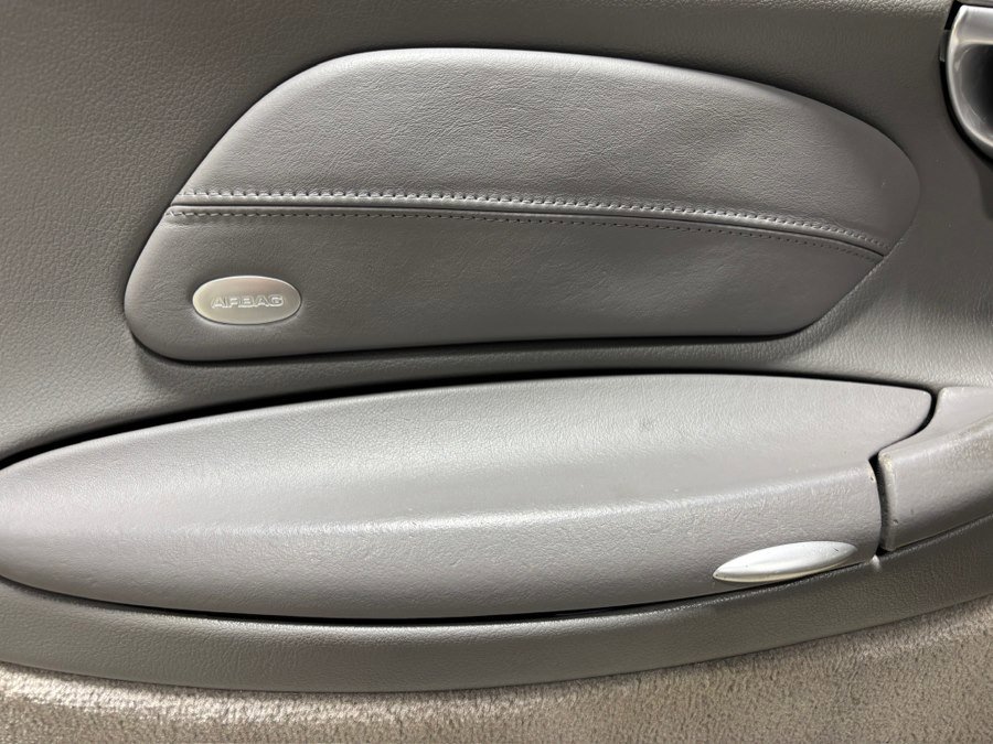Used 2000 Porsche 911 Cabriolet image 26