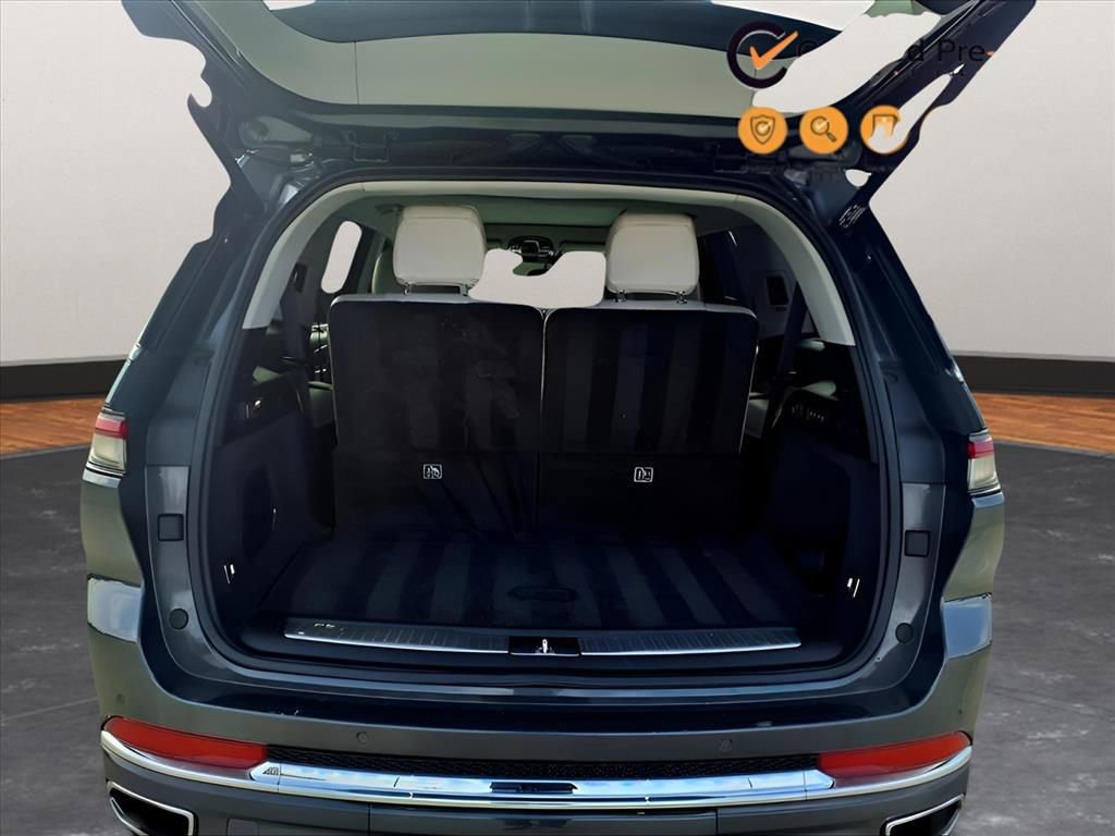 Used 2021 Jeep Grand Cherokee L Overland w/ Luxury Tech Group IV AWD/4WD image 15