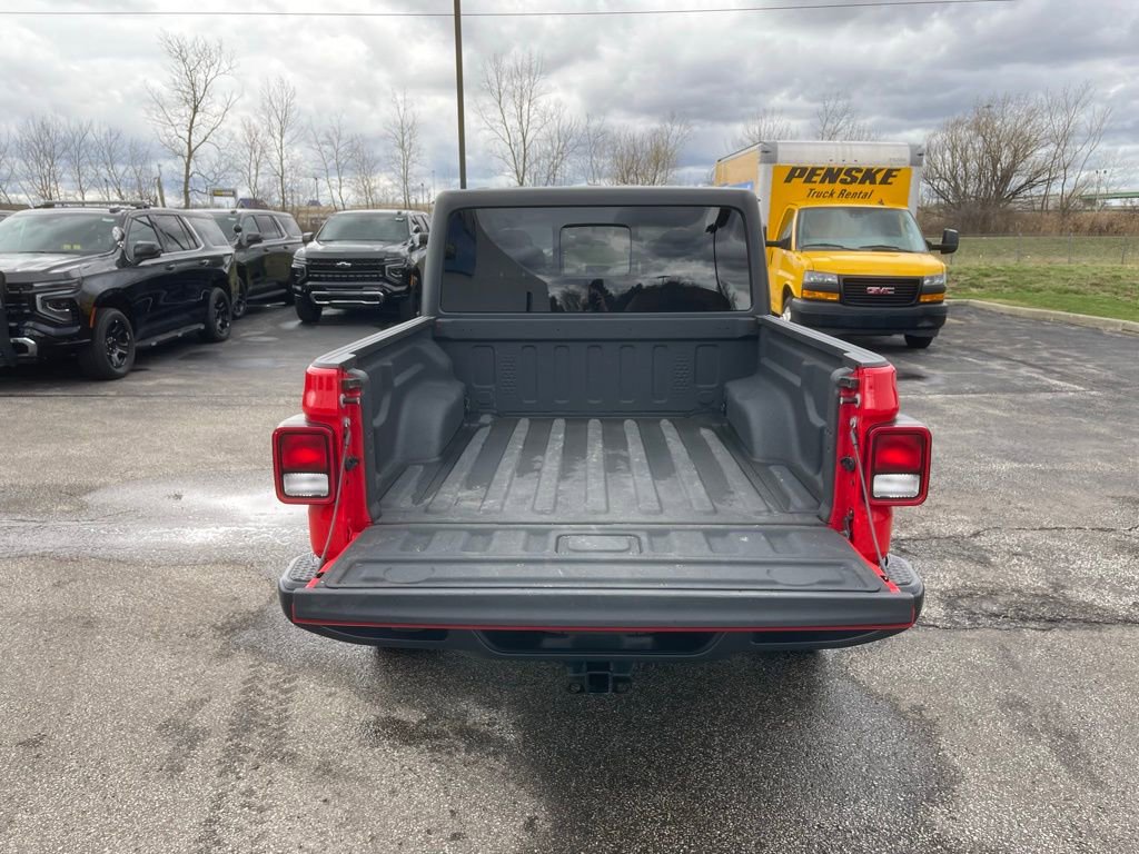 Used 2021 Jeep Gladiator Sport image 25