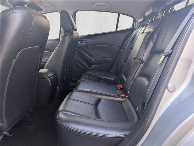 Used 2018 MAZDA MAZDA3 Touring image 18