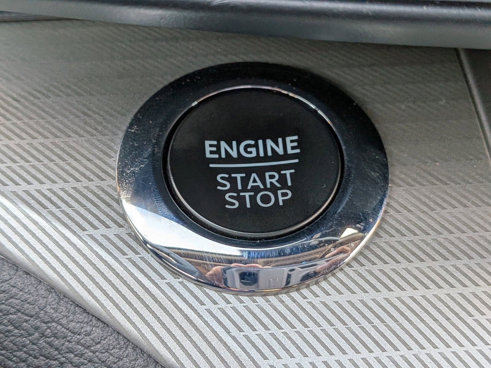 Certified 2022 Ford Explorer XLT w/ Equipment Group 202A image 31