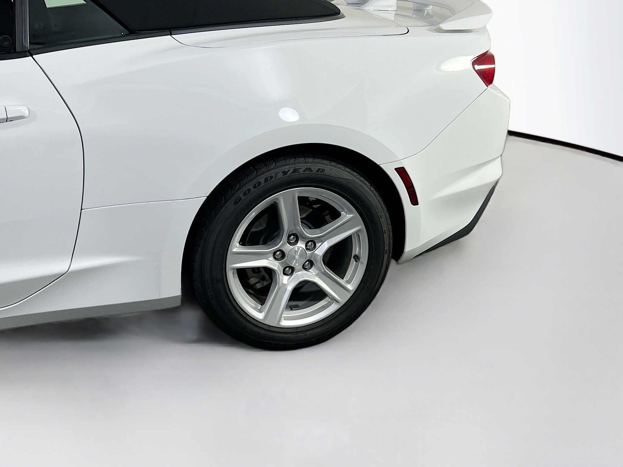 Used 2023 Chevrolet Camaro LT image 28