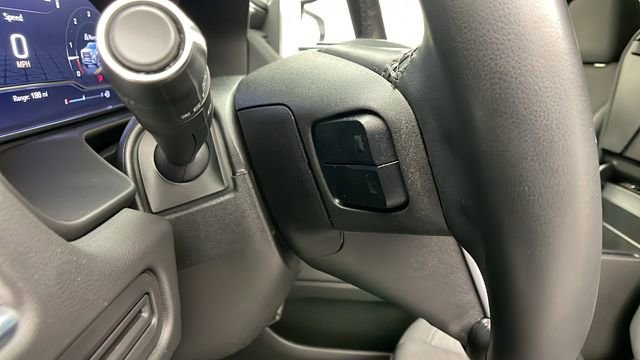 Used 2023 GMC Yukon XL SLE image 13