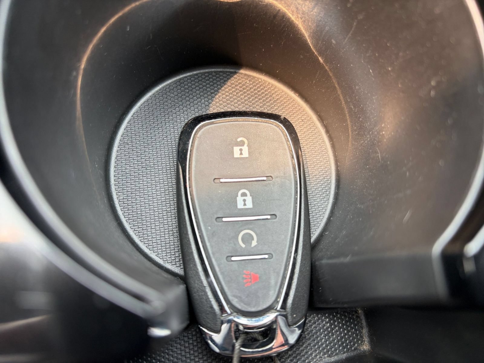 Used 2025 Chevrolet Trax LT FWD image 21