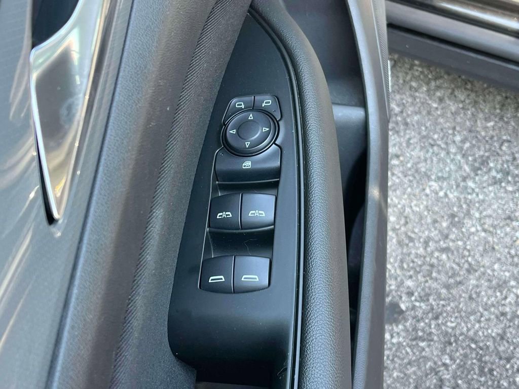 Used 2018 Buick Regal Preferred w/ Sights and Sounds Package AWD/4WD image 24