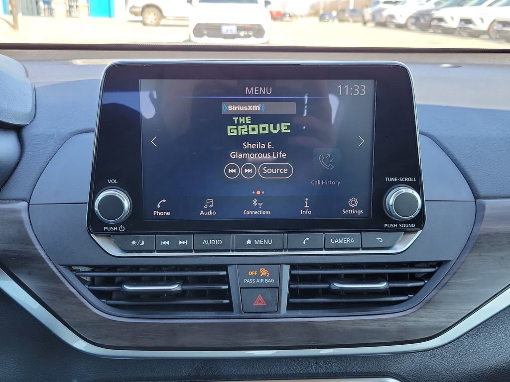 Used 2024 Nissan Altima 2.5 SV image 14