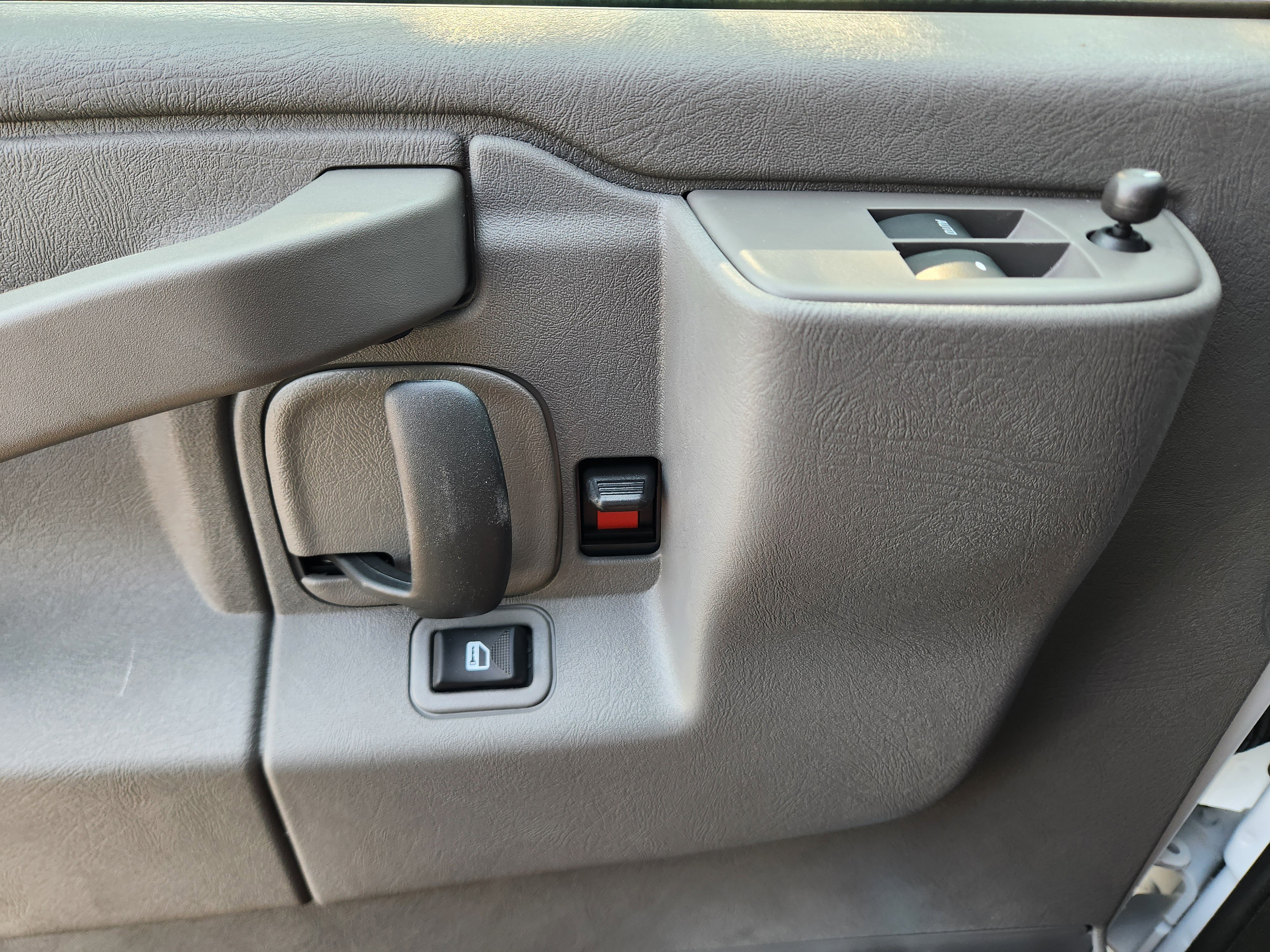 New 2025 Chevrolet Express 2500 Extended w/ Driver Convenience Package image 28