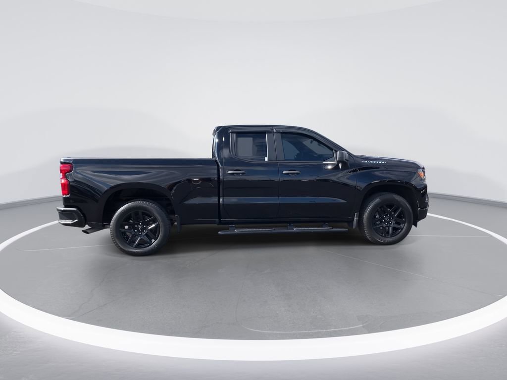Used 2024 Chevrolet Silverado 1500 Custom image 9