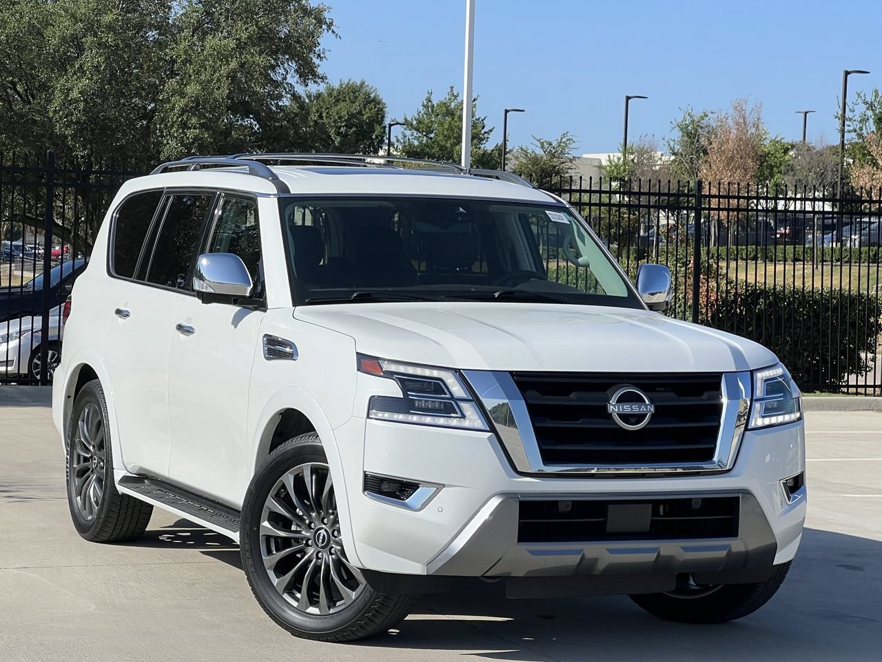 Used 2024 Nissan Armada Platinum w/ Cargo Package RWD image 2