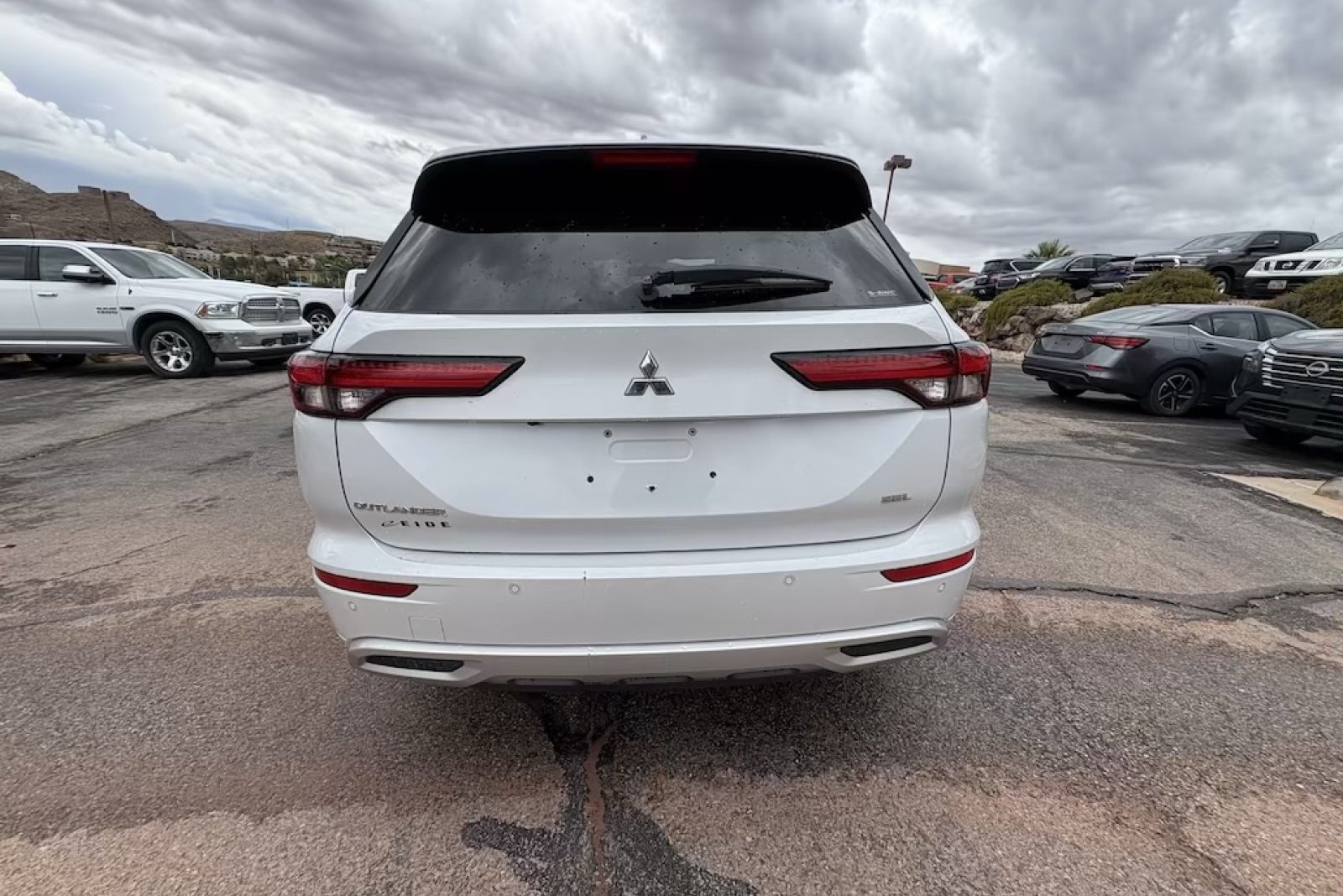 Used 2022 Mitsubishi Outlander SEL AWD/4WD image 4