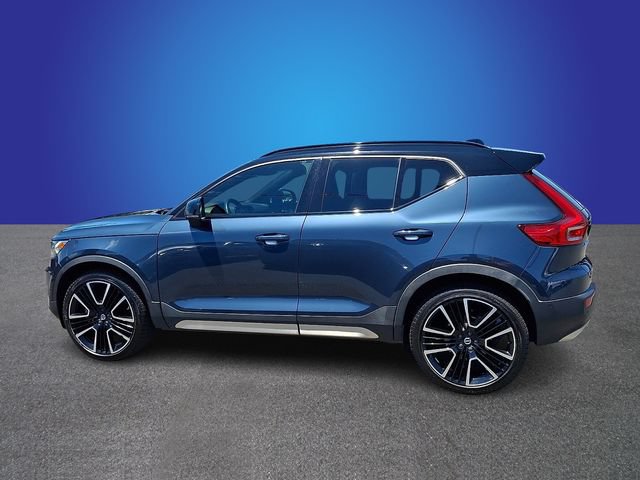 Used 2022 Volvo XC40 T5 R-Design AWD/4WD image 7