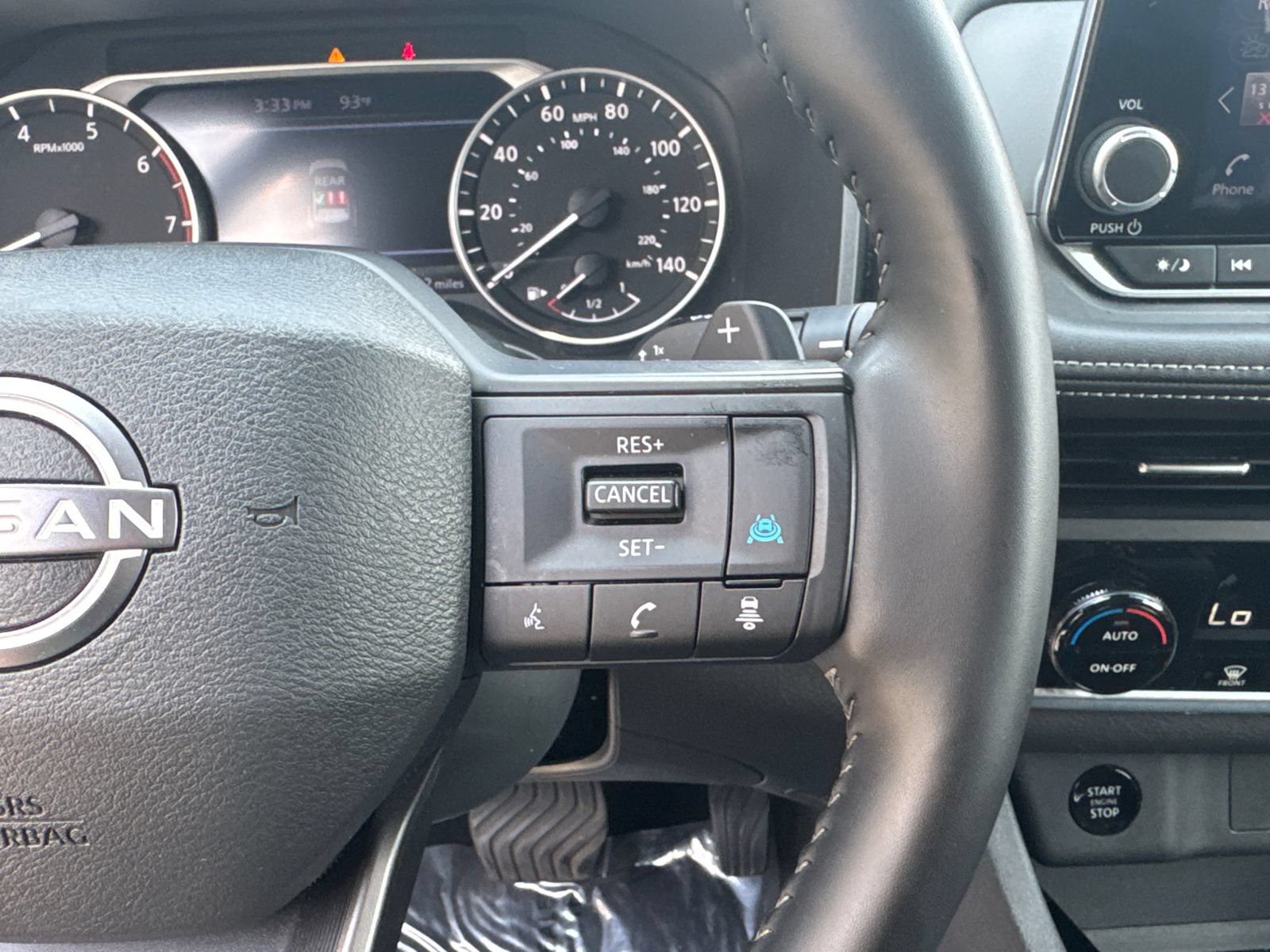 Used 2025 Nissan Rogue SV FWD image 27