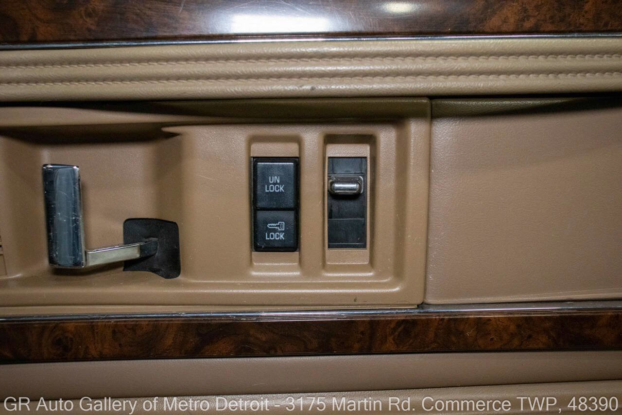 Used 1996 Buick Roadmaster Estate image 39