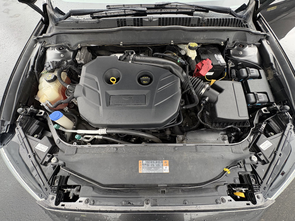 Used 2017 Ford Fusion SE w/ Equipment Group 202A image 37