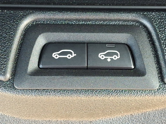 Certified 2025 BMW X7 M60i image 37