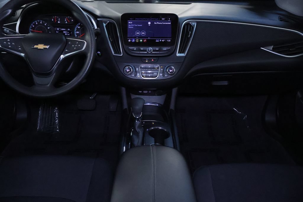 Used 2025 Chevrolet Malibu LT FWD image 16
