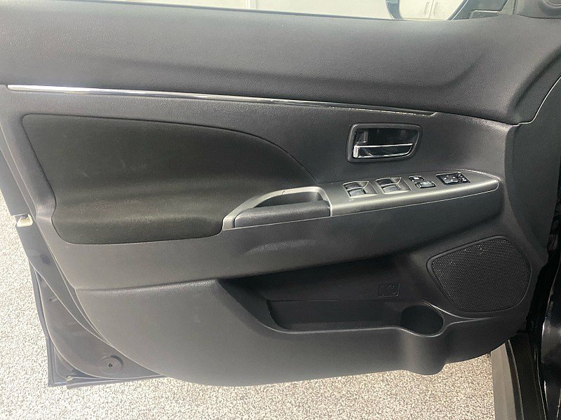 Used 2021 Mitsubishi Outlander Sport SE image 10