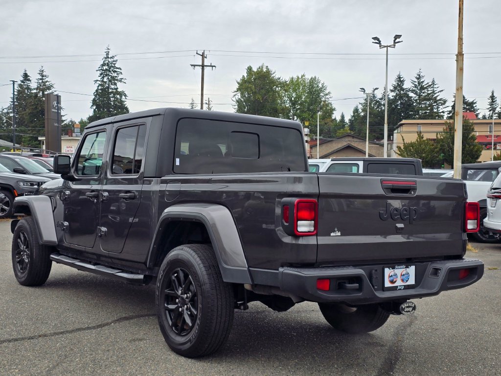 Used 2022 Jeep Gladiator Sport AWD/4WD image 6