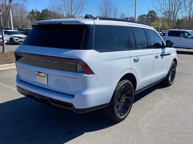 New 2026 Lincoln Navigator Reserve w/ Jet Appearance Package AWD/4WD image 30