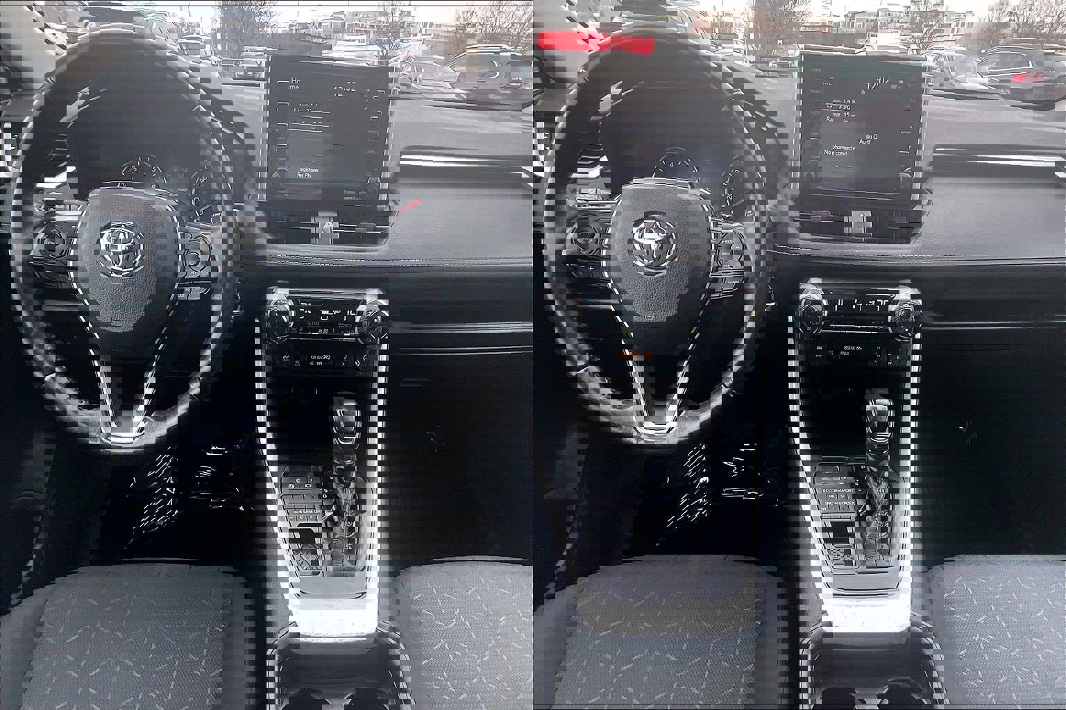 Used 2020 Toyota RAV4 XLE w/ Convenience Package image 14