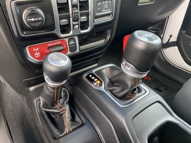 Used 2023 Jeep Gladiator Mojave w/ LED Lighting Group AWD/4WD image 19