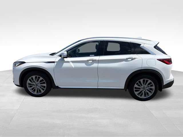 Used 2023 INFINITI QX50 Luxe FWD image 4