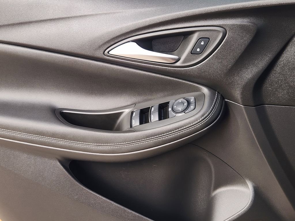 Used 2024 Buick Encore GX Sport Touring image 24