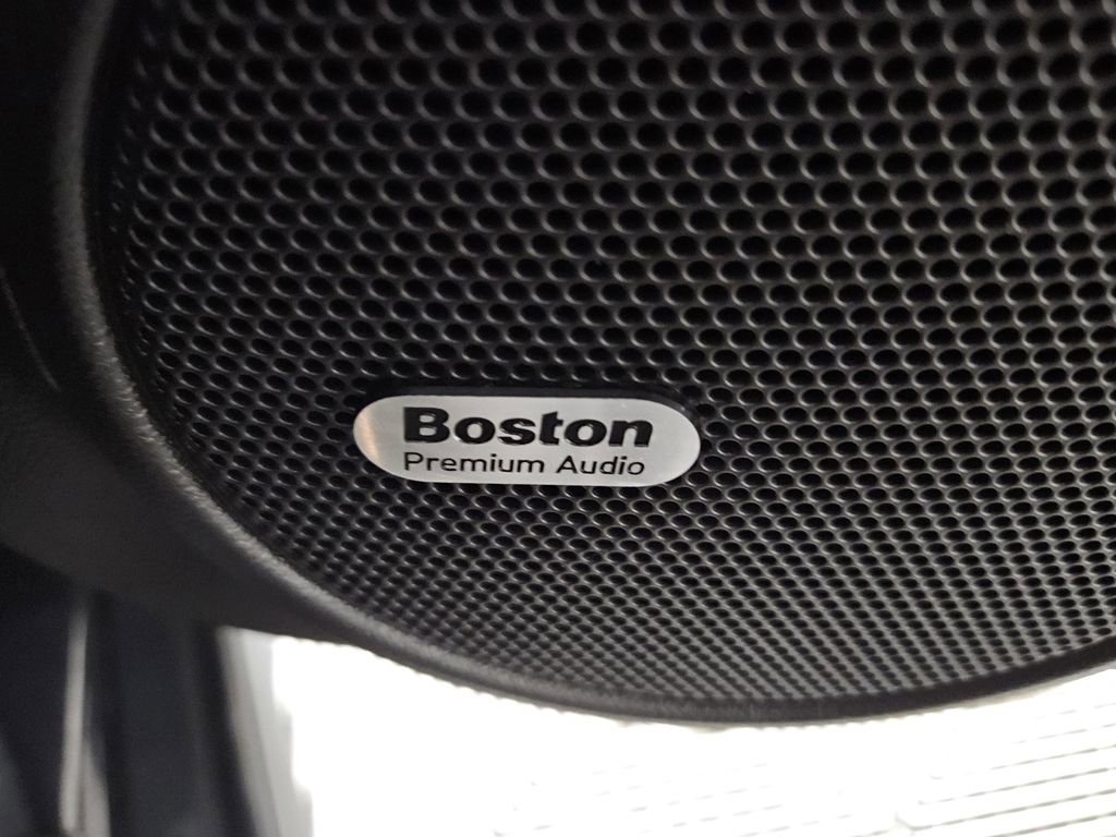 Used 2015 Chevrolet Camaro ZL1 RWD image 31