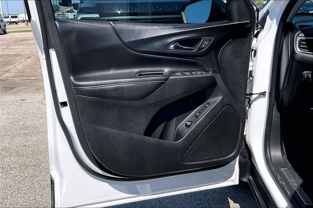 Used 2018 Chevrolet Equinox Premier FWD image 17