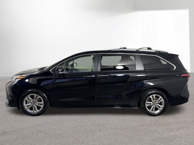 Used 2022 Toyota Sienna Platinum image 31