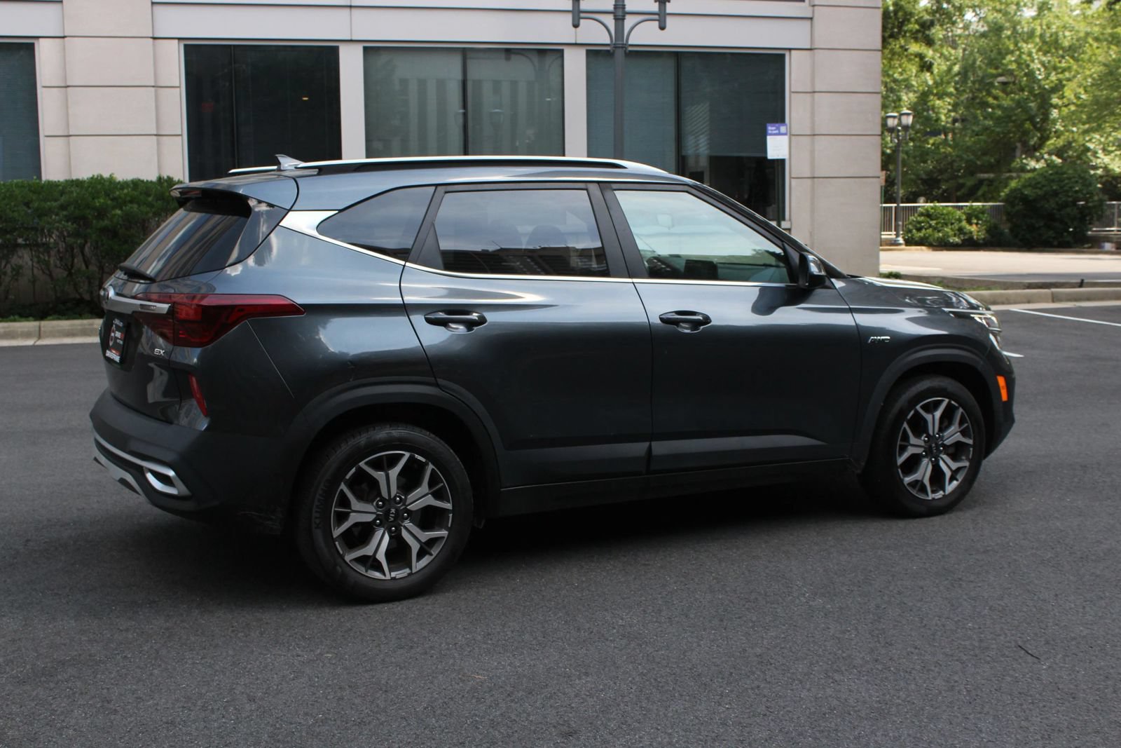 Used 2021 Kia Seltos EX AWD/4WD image 7