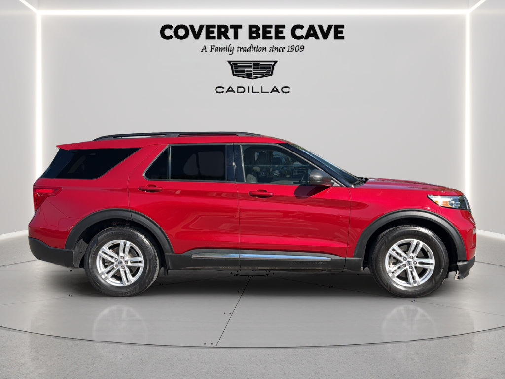 Used 2022 Ford Explorer XLT w/ Equipment Group 202A RWD image 8