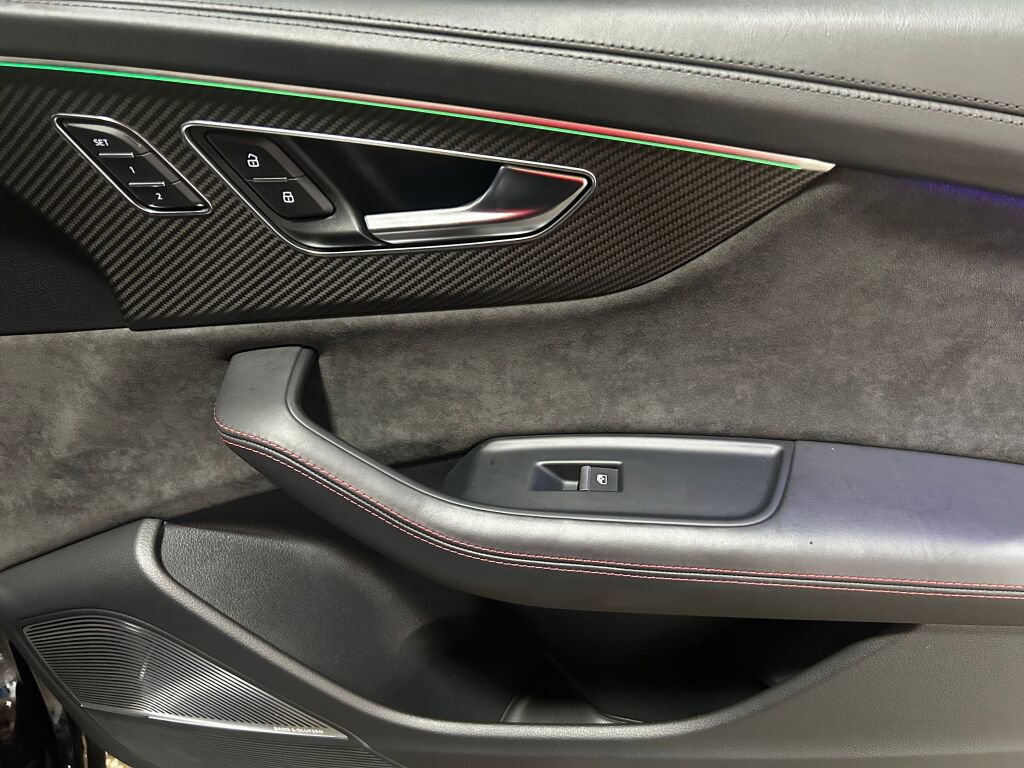 Used 2022 Audi RS Q8 image 25