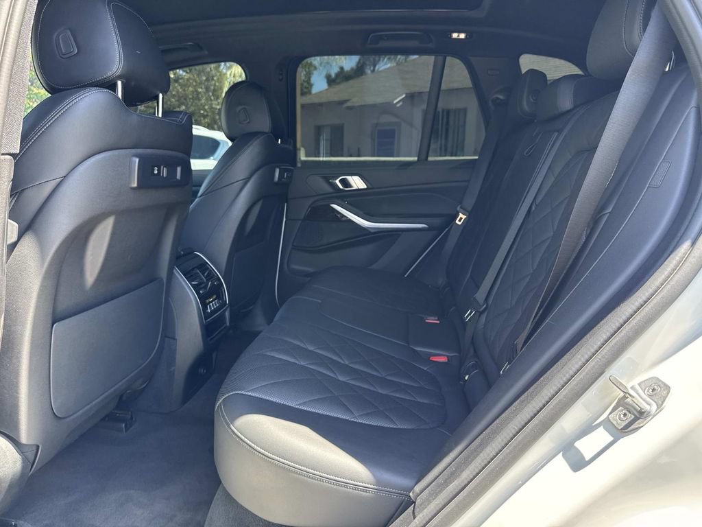 Used 2023 BMW X5 sDrive40i w/ M Sport Package RWD image 28