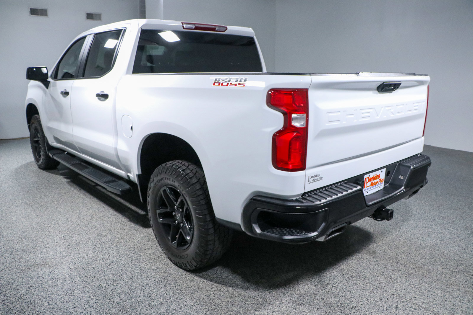 Used 2023 Chevrolet Silverado 1500 LT Trail Boss w/ Protection Package image 9