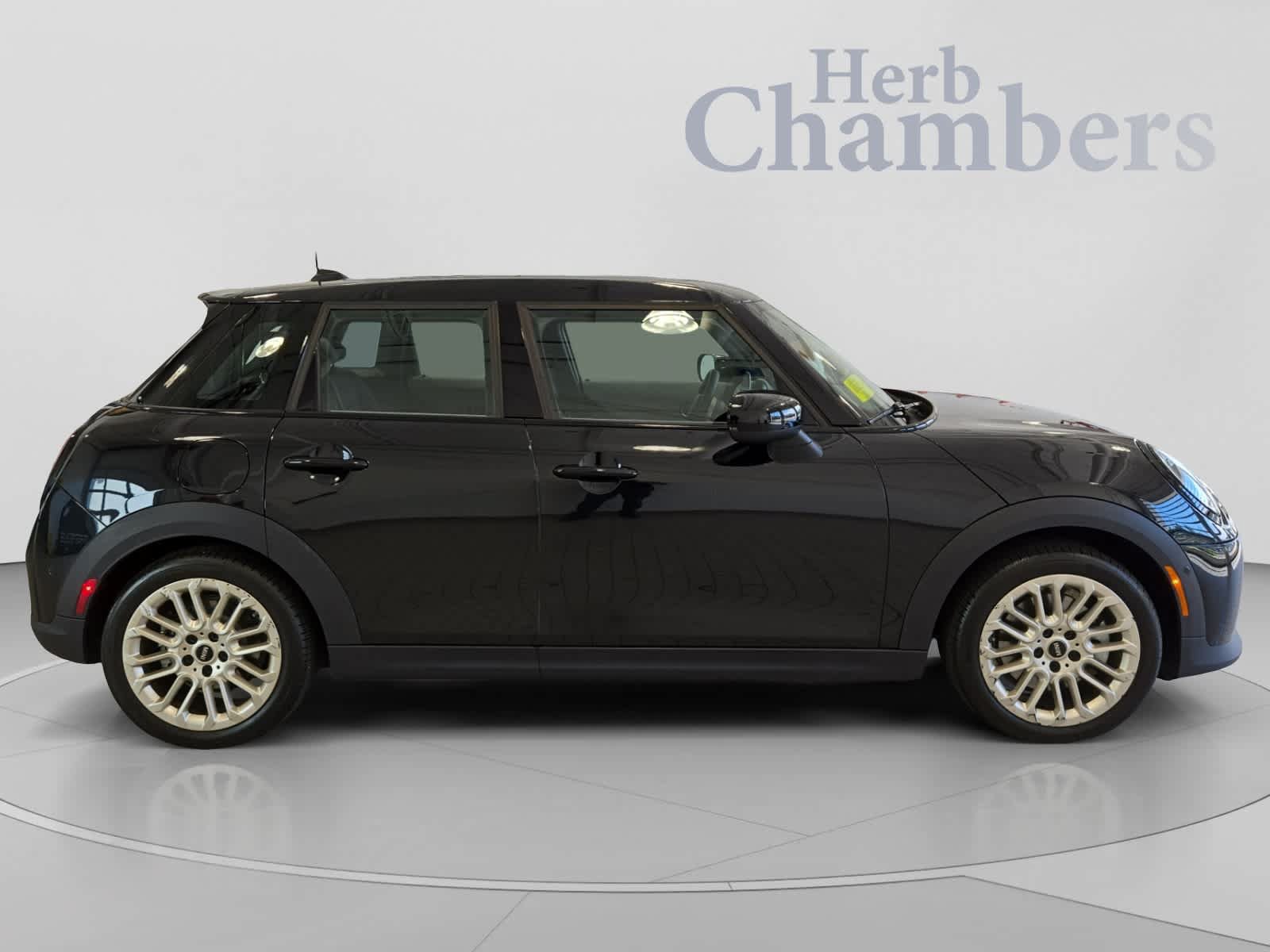 Used 2025 MINI Cooper S FWD image 10