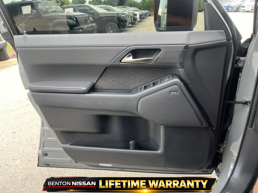 Used 2025 Lexus GX 550 w/ Accessory Package (Z1) AWD/4WD image 13