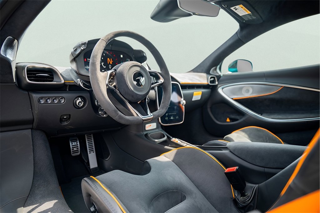 New 2025 McLaren Artura image 35