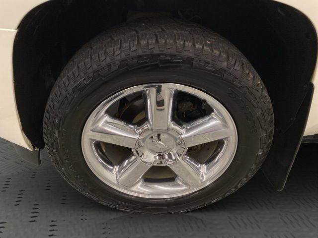 Used 2012 Chevrolet Tahoe LTZ AWD/4WD image 17