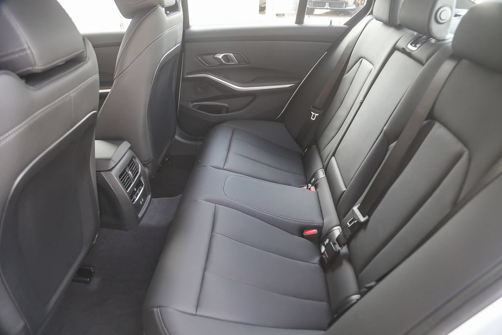New 2026 BMW 330i Sedan RWD image 15