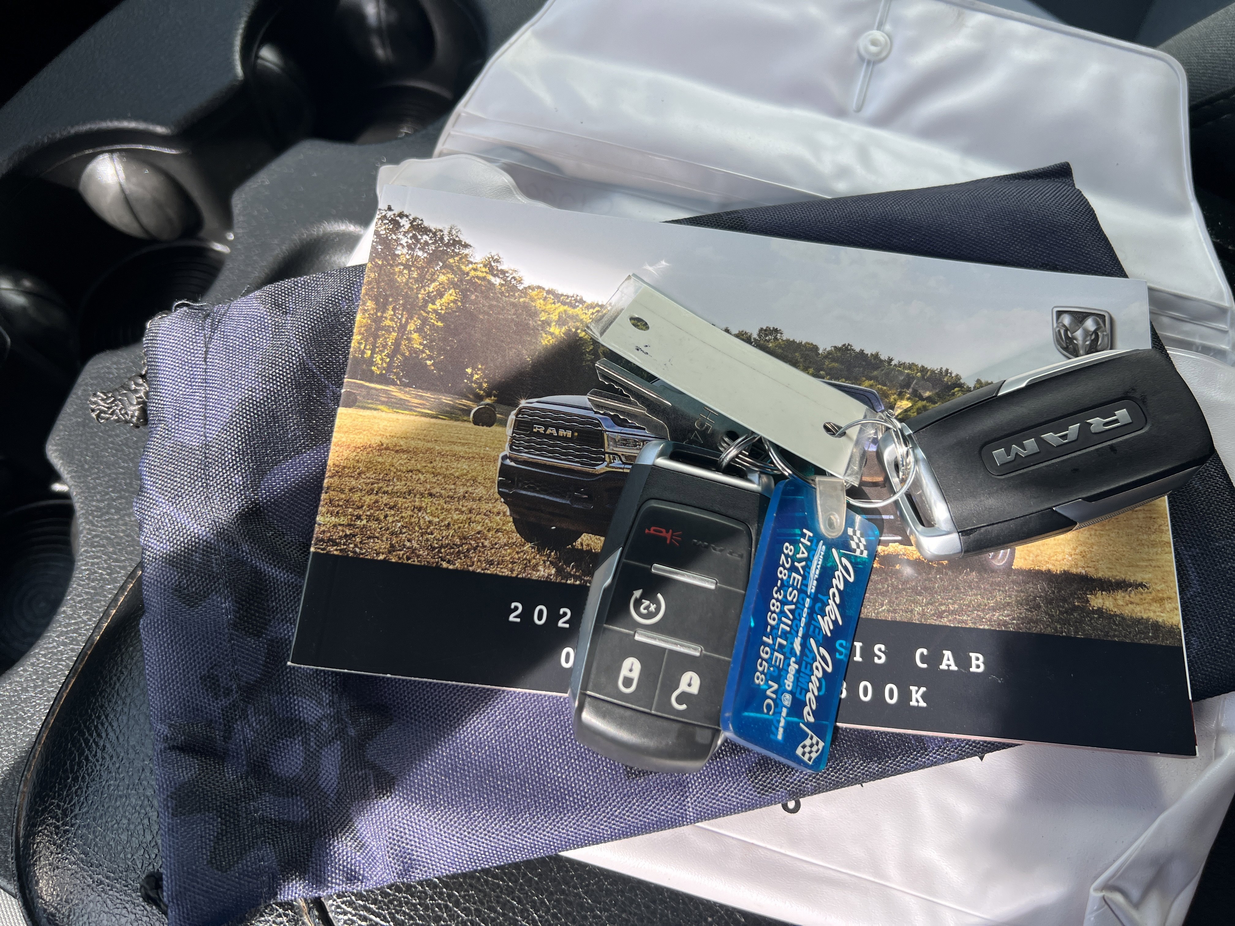 Used 2024 RAM 4500 SLT w/ Quick Order Package 2YG SLT image 29