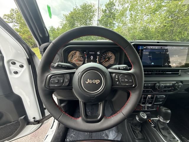Used 2024 Jeep Gladiator Rubicon AWD/4WD image 14