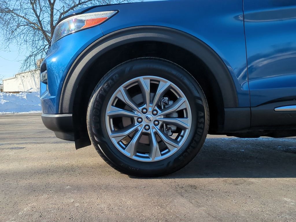 Used 2020 Ford Explorer XLT w/ Equipment Group 202A image 16