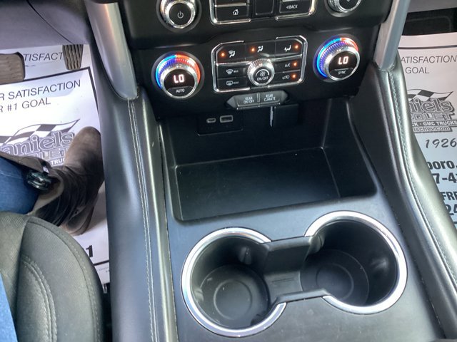 Used 2022 GMC Yukon XL SLE image 17