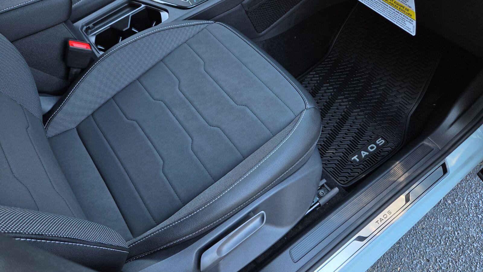 New 2027 Volkswagen Taos SE FWD image 51