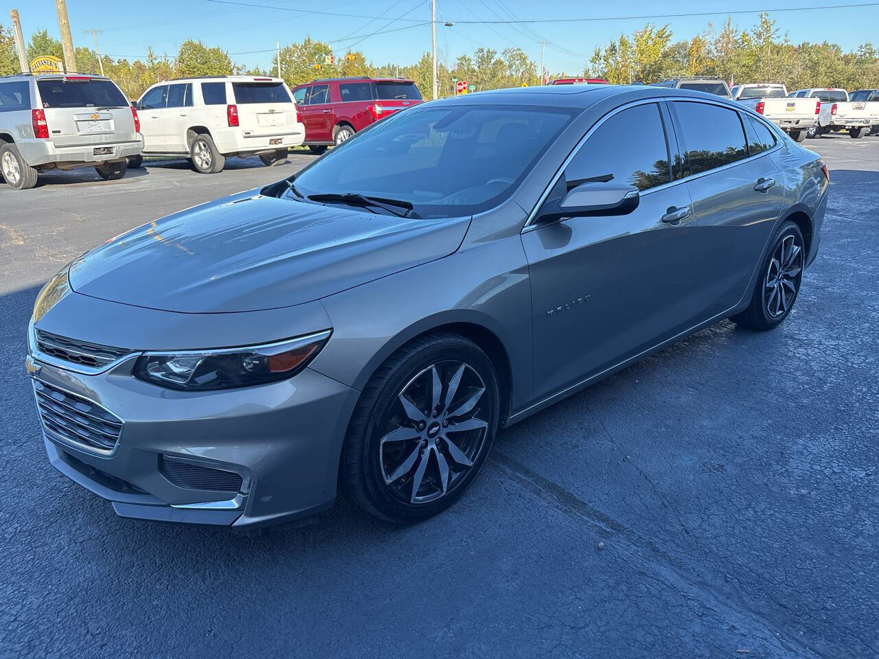 Used 2017 Chevrolet Malibu LT w/ Leather Package image 2