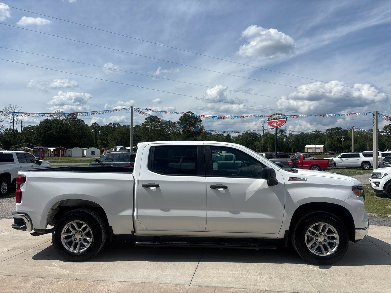 Used 2022 Chevrolet Silverado 1500 W/T w/ WT Value Package AWD/4WD image 4