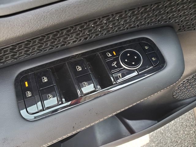 Certified 2023 Nissan Ariya FWD image 17