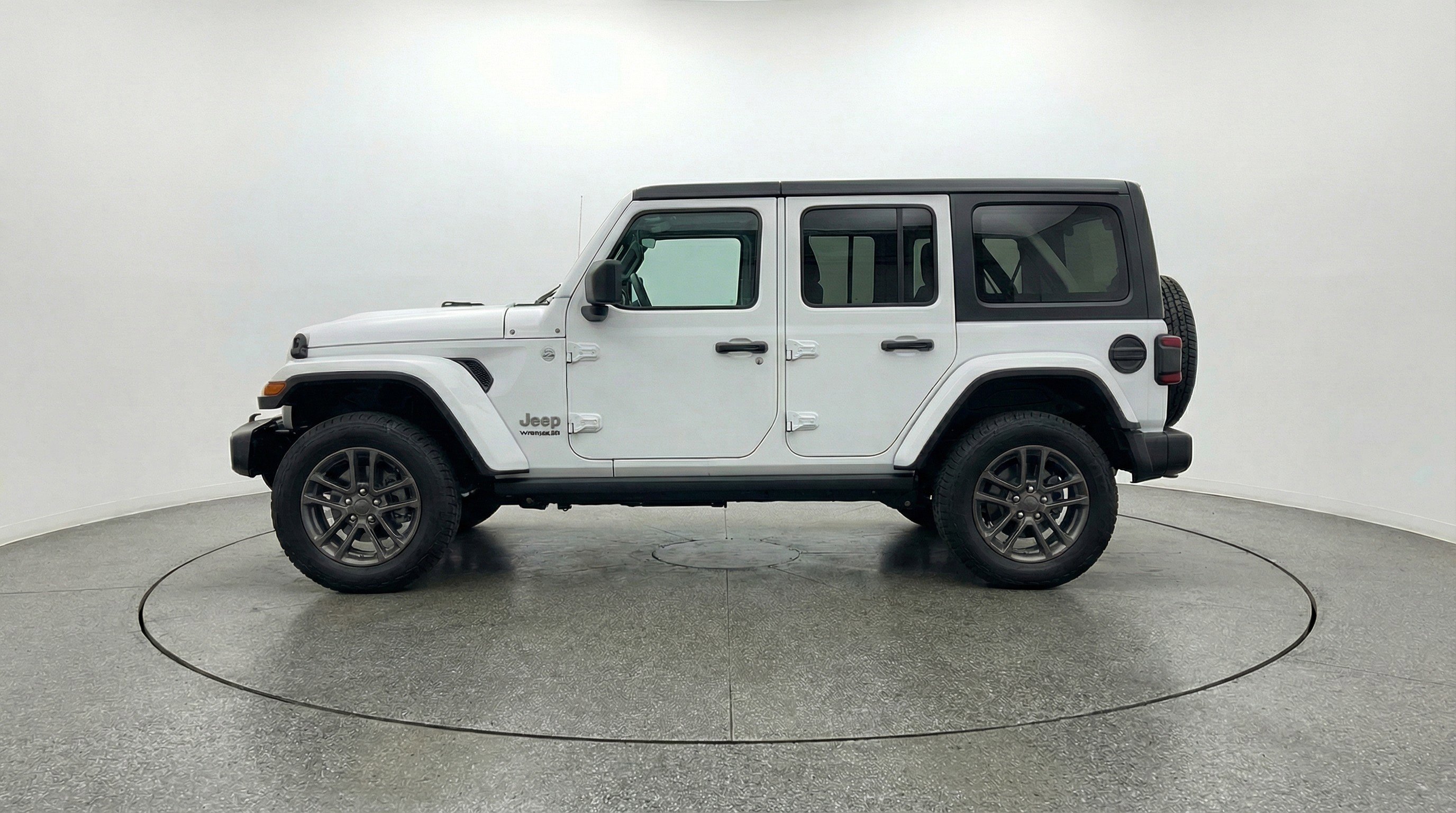 Used 2025 Jeep Wrangler Sport S image 5